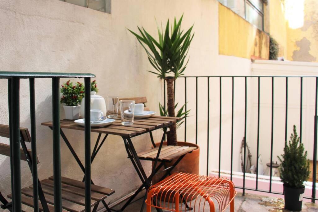 شقة Sm1-Happy At Hip Pr.Real & Bair.Alto + Private Patio! Lisboa المظهر الخارجي الصورة